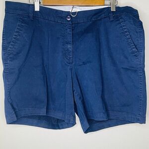 Crown & Ivy women’s size 16 W Caroline navy blue shorts mid rise